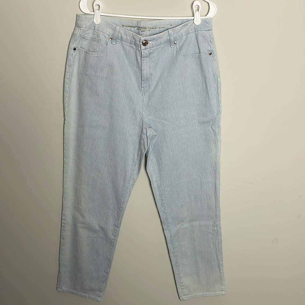 Chicos So Slimming Girlfriend Slim Leg Ankle Light Blue White Pin Stripe Jeans-L